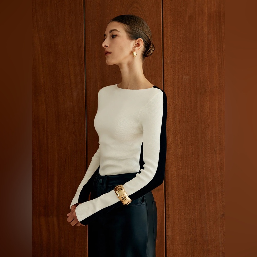 COMMENSE Two Tone Panel Knit Top - size Small